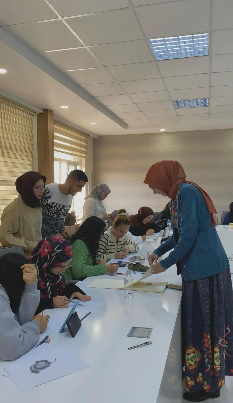 Sanat ve Sosyal Hizmet Topluluğu Kara Kalem ve Natürmort Etkinliği
